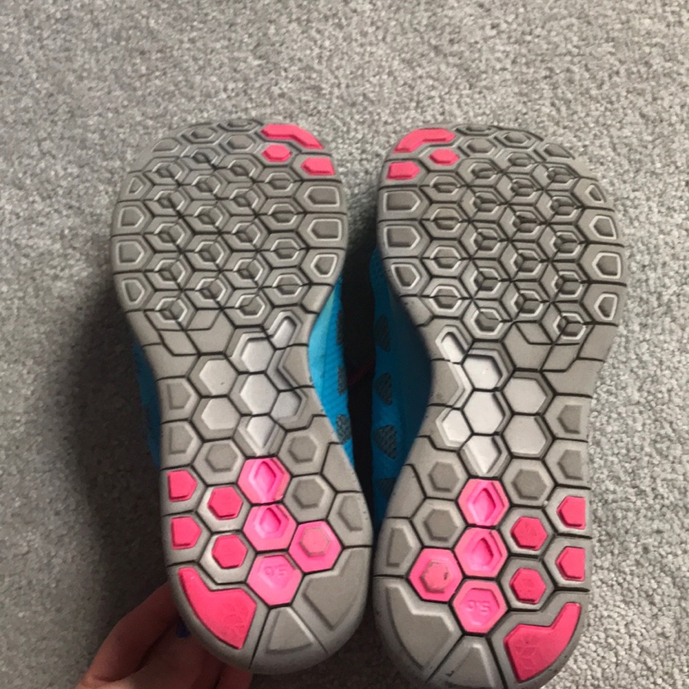 Nike Women’s “Missy” Sneakers - Picture 5 of 5